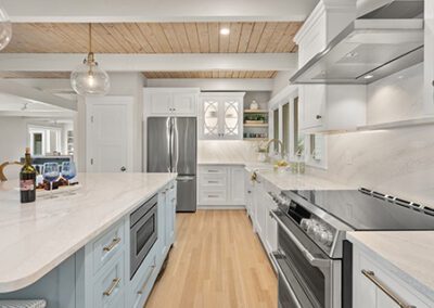 Mashpee Breezy Charm